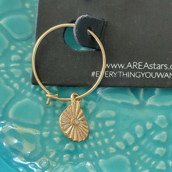 AREA Stud and Hoop Earring Set - Picture 4 of 7